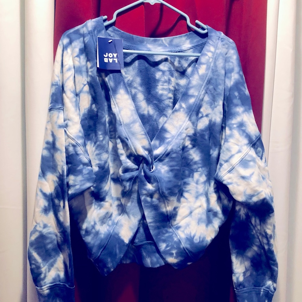 Joy lab sweater size large